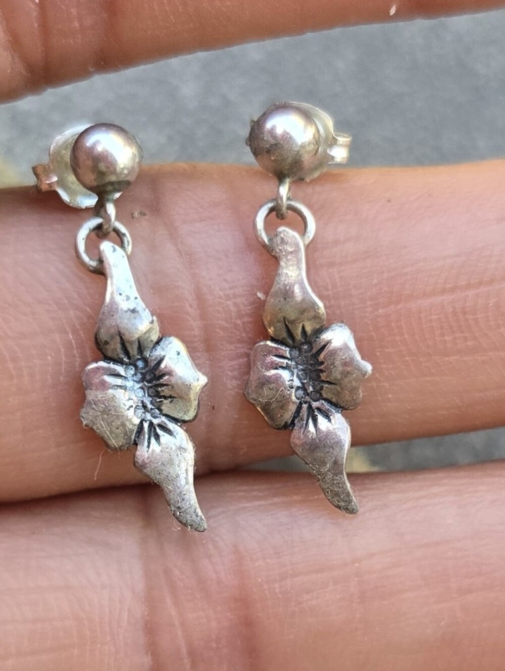 Stunning vintage 925 sterling silver elongated flowers ball studs earrings